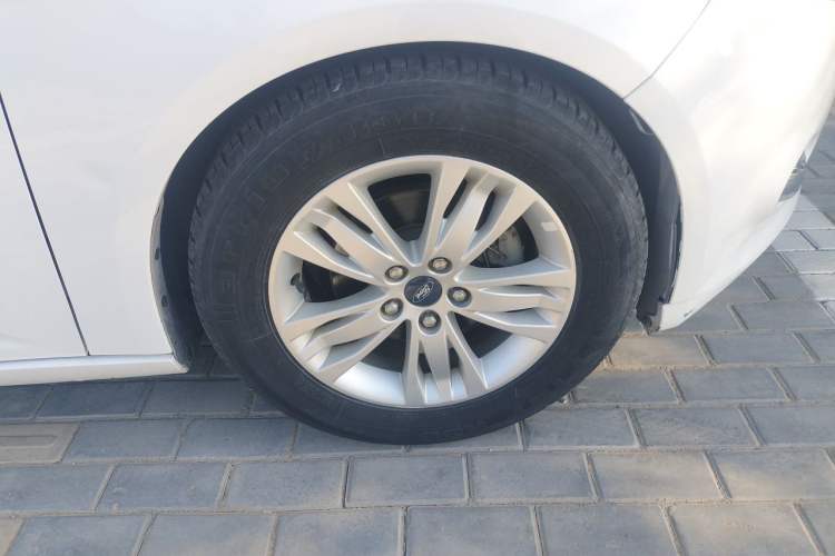 Used Ford Focus 2012 Hatchback 1.6L Manual Comfort Model Right Front Wheel Hub