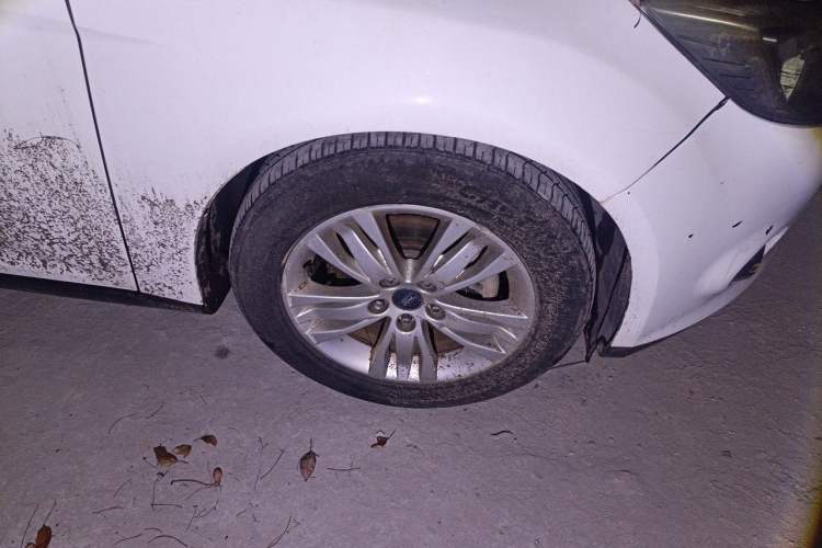 Used Ford Focus 2012 Hatchback 1.6L Manual Comfort Model Right Front Wheel Hub