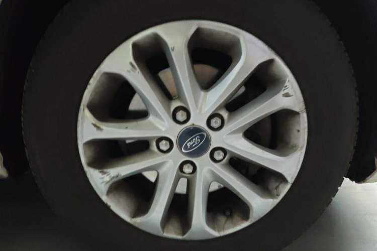 Used Ford Focus 2012 Hatchback Classic 1.8L Manual Base Model Right Front Wheel Hub