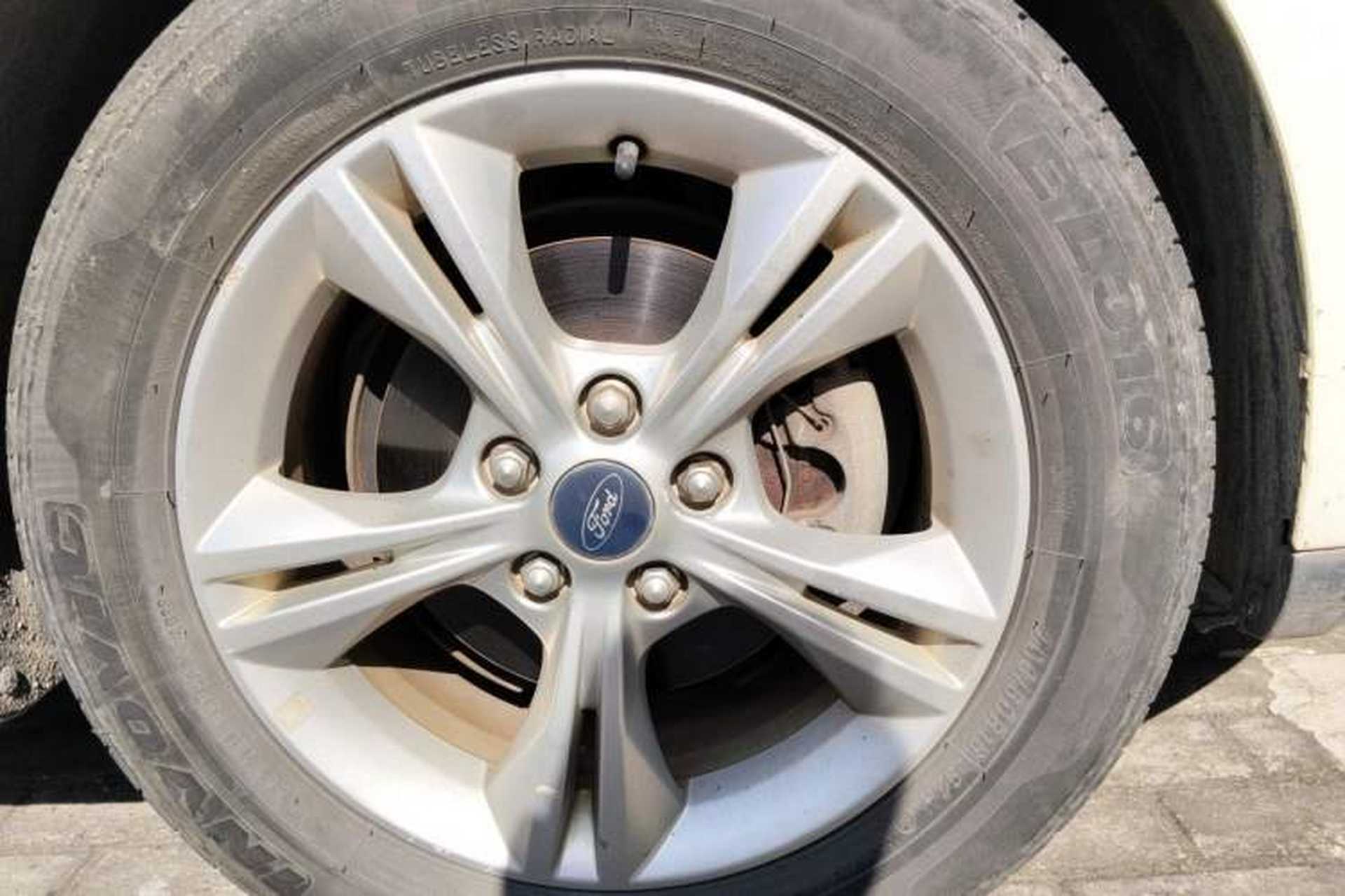 Used Ford Focus 2012 Sedan 1.6L Automatic Fashion Edition Right Front Wheel Hub