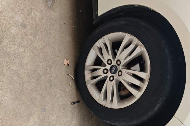 Used Ford Focus 2012 Hatchback 1.6L Automatic Comfort Model Right Front Wheel Hub