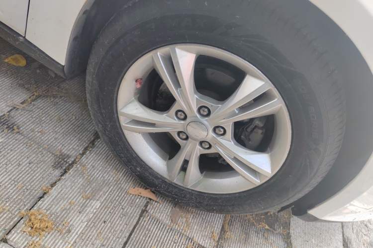 Used Ford Focus 2012 Sedan 1.6L Automatic Fashion Edition Right Front Wheel Hub