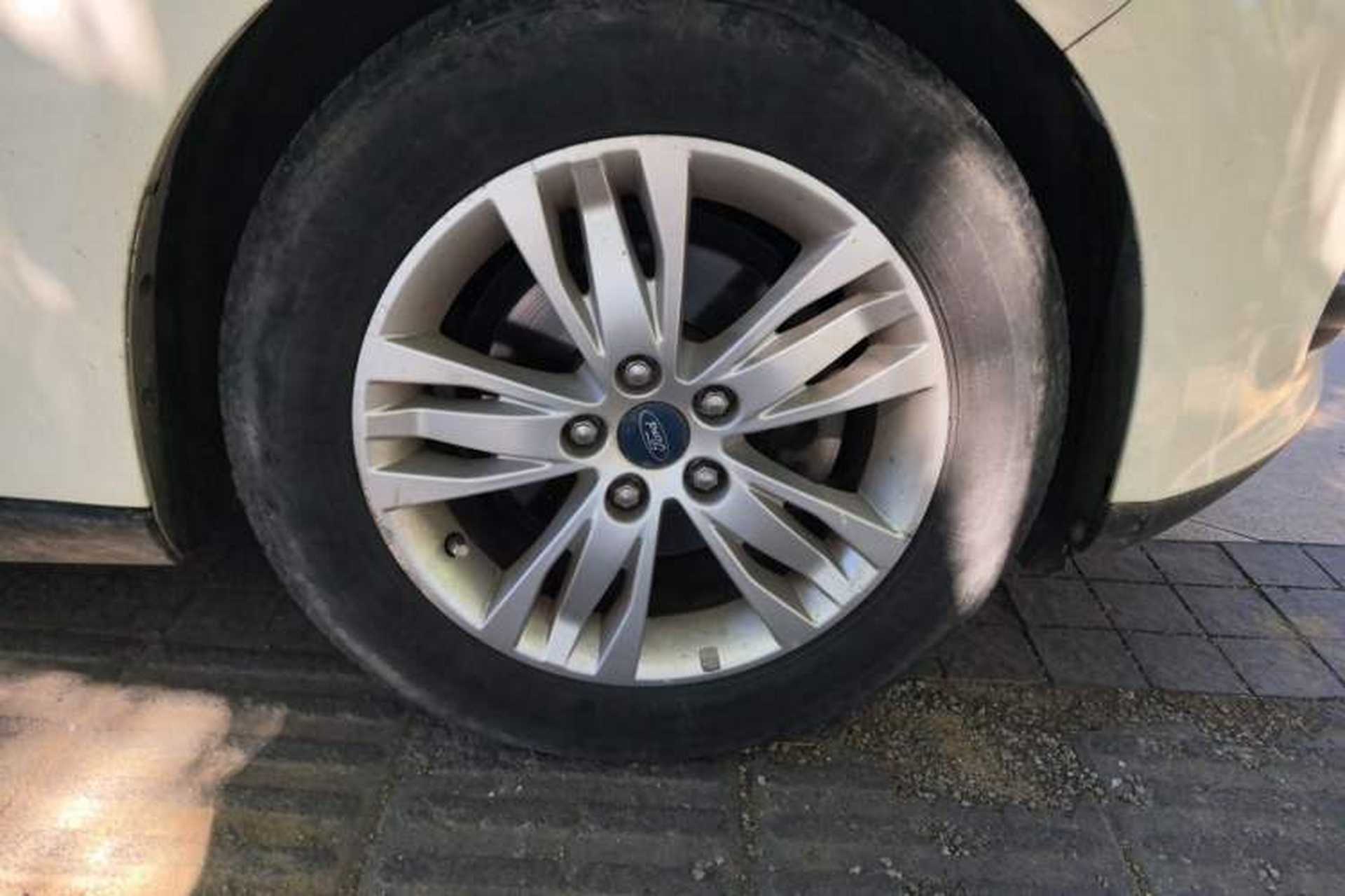 Used Ford Focus 2012 Hatchback 1.6L Manual Comfort Model Right Front Wheel Hub