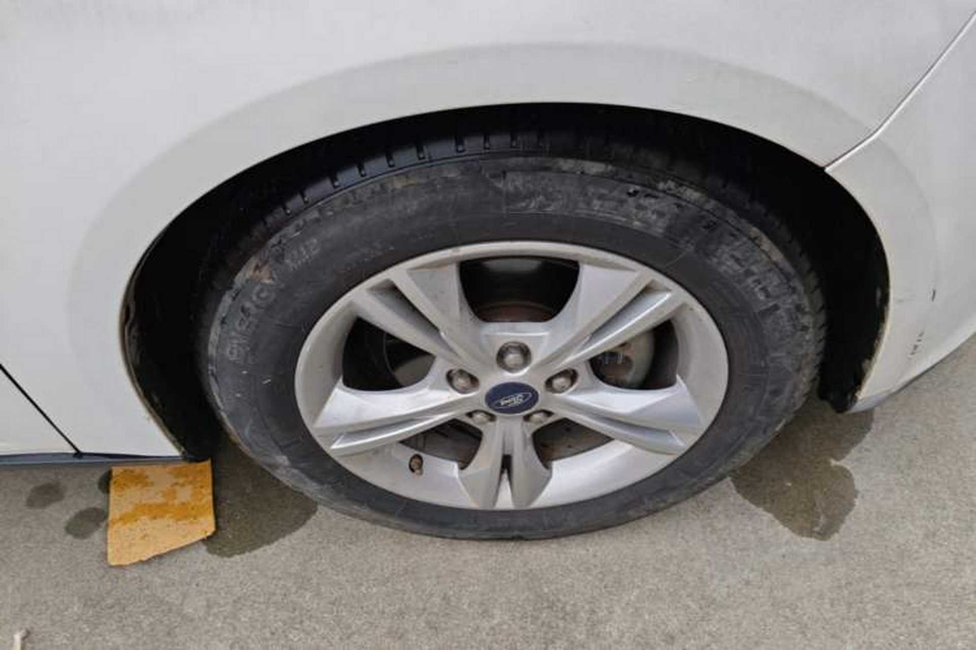 Used Ford Focus 2012 Sedan 1.6L Automatic Fashion Edition Right Front Wheel Hub