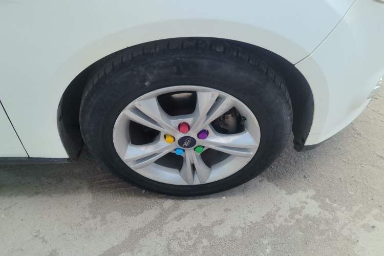 Used Ford Focus 2012 Hatchback 1.6L Manual Fashion Edition Right Front Wheel Hub