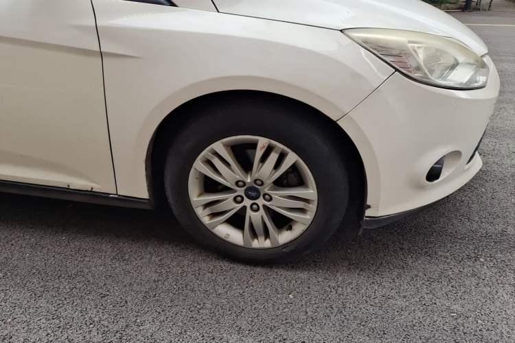 Used Ford Focus 2012 Hatchback 1.6L Manual Comfort Model Right Front Wheel Hub