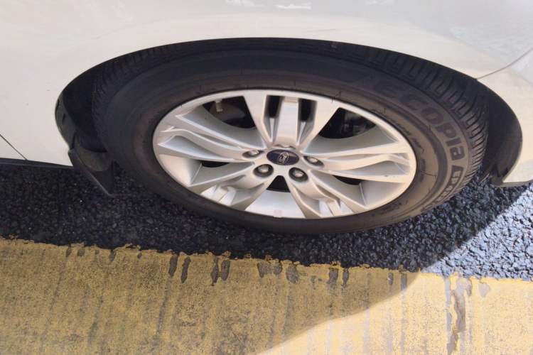 Used Ford Focus 2012 Hatchback 1.6L Automatic Comfort Model Right Front Wheel Hub