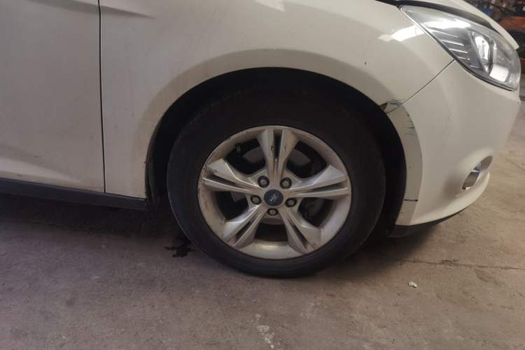 Used Ford Focus 2012 Hatchback 1.6L Automatic Fashion Edition Right Front Wheel Hub
