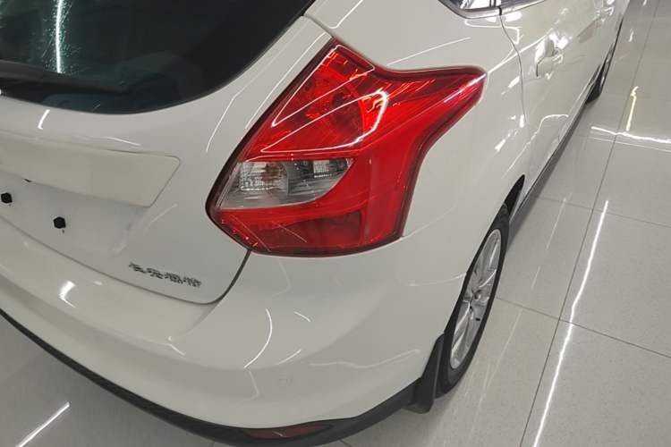 Used Ford Focus 2012 Hatchback 1.6L Automatic Comfort Model Right Rear Taillight