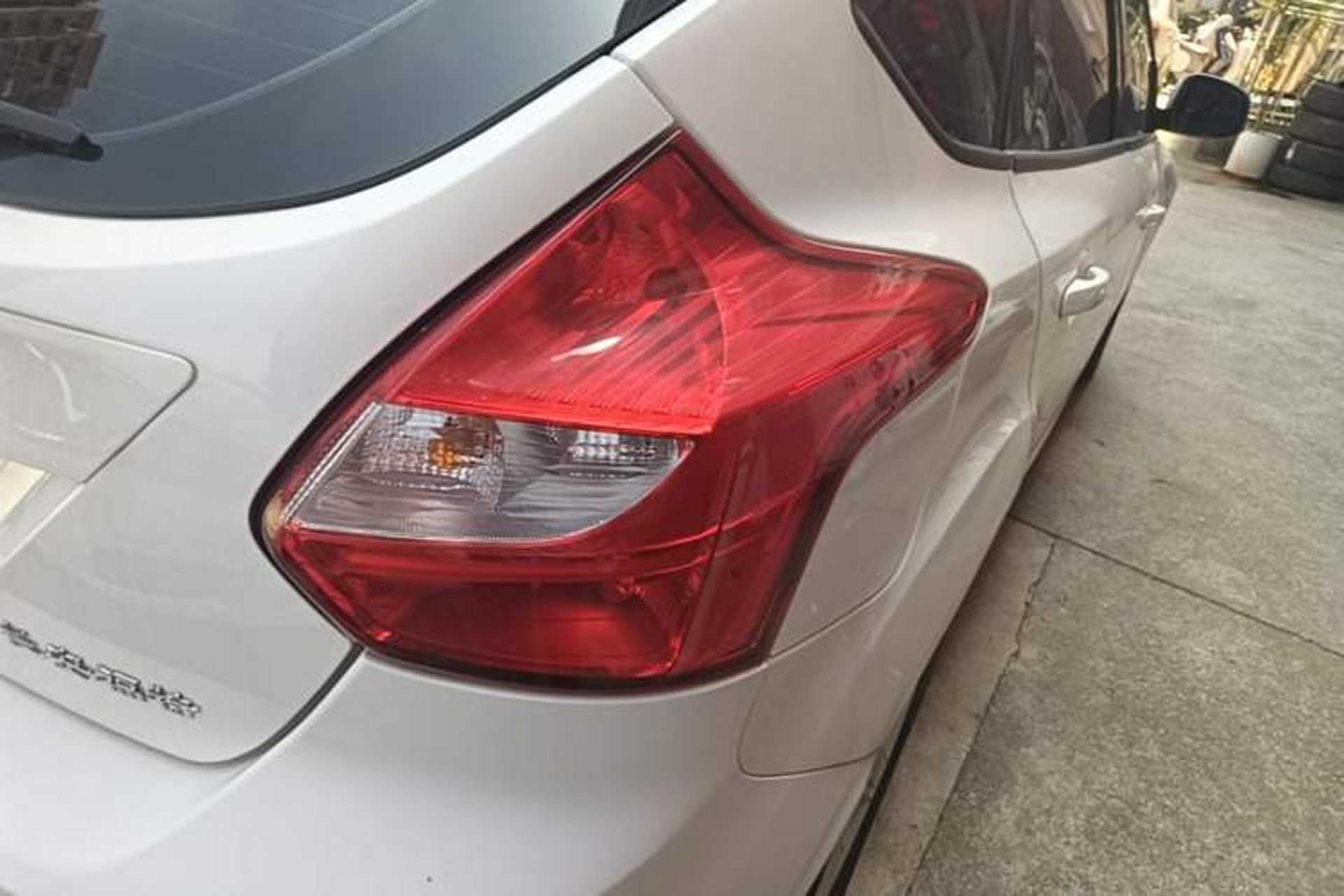 Used Ford Focus 2012 Hatchback 1.6L Automatic Fashion Edition Right Rear Taillight