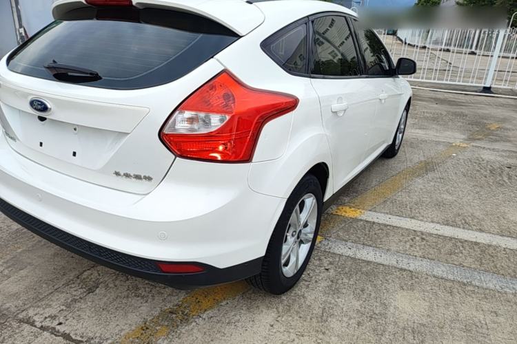 Used Ford Focus 2012 Hatchback 1.6L Automatic Fashion Edition Right Rear Taillight