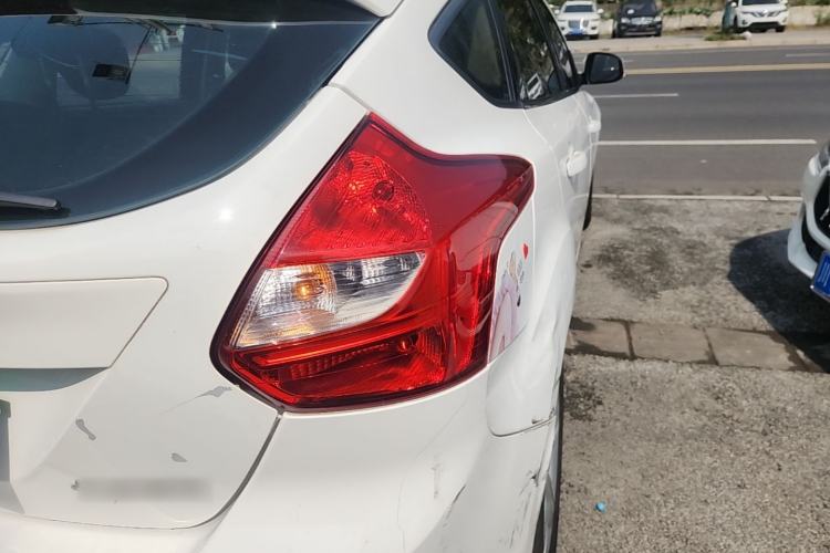 Used Ford Focus 2012 Hatchback 1.6L Automatic Fashion Edition Right Rear Taillight