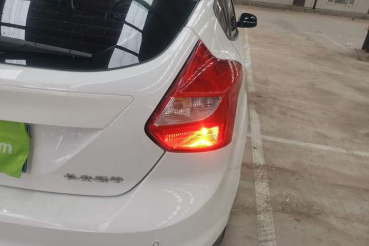 Used Ford Focus 2012 Hatchback 1.6L Automatic Fashion Edition Right Rear Taillight