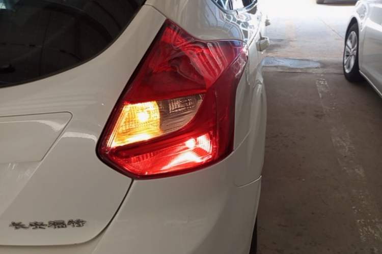 Used Ford Focus 2012 Hatchback 1.6L Automatic Fashion Edition Right Rear Taillight