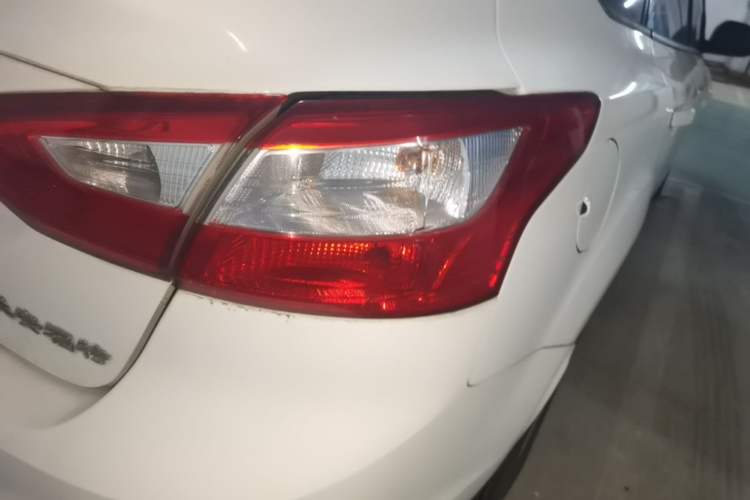 Used Ford Focus 2012 Sedan 1.6L Manual Fashion Edition Right Rear Taillight