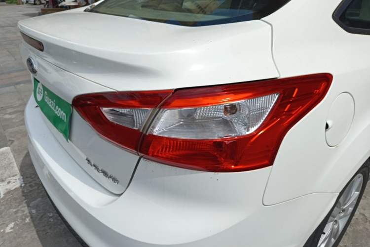 Used Ford Focus 2012 Sedan 1.6L Automatic Comfort Model Right Rear Taillight