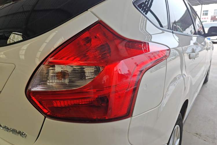 Used Ford Focus 2012 Hatchback 1.6L Automatic Comfort Model Right Rear Taillight