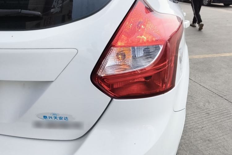 Used Ford Focus 2012 Hatchback 1.6L Automatic Fashion Edition Right Rear Taillight