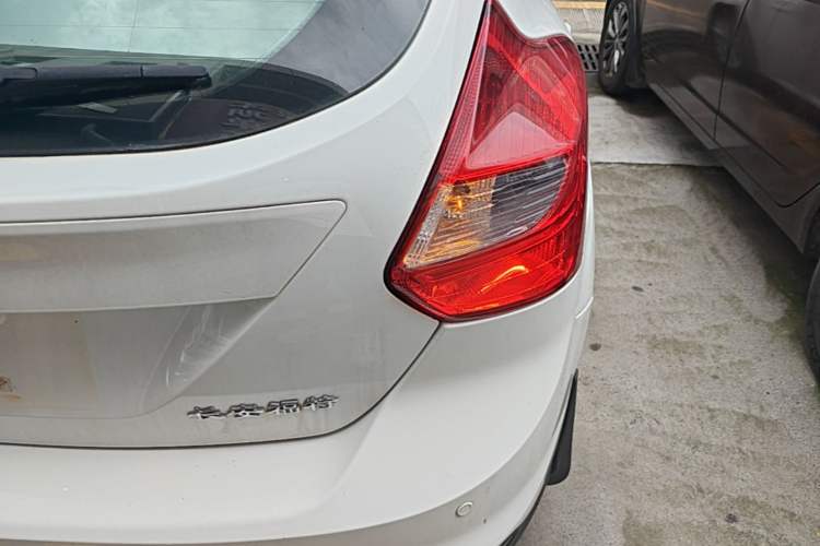 Used Ford Focus 2012 Hatchback 1.6L Automatic Comfort Model Right Rear Taillight