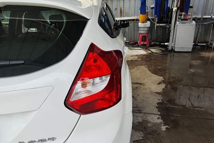 Used Ford Focus 2012 Hatchback 1.6L Automatic Fashion Edition Right Rear Taillight