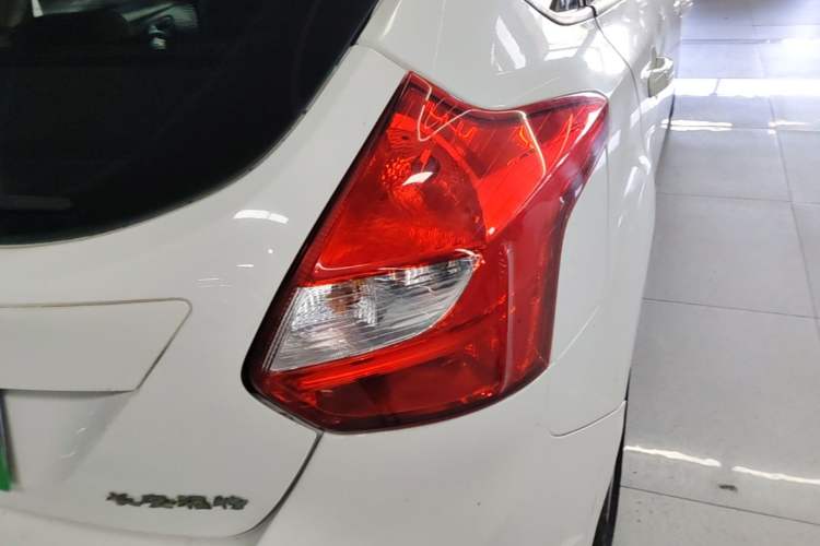 Used Ford Focus 2012 Hatchback 1.6L Automatic Comfort Model Right Rear Taillight
