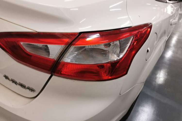 Used Ford Focus 2012 Sedan 1.6L Automatic Fashion Edition Right Rear Taillight