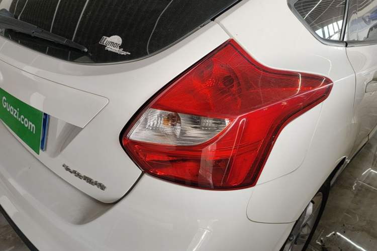 Used Ford Focus 2012 Hatchback 1.6L Automatic Fashion Edition Right Rear Taillight