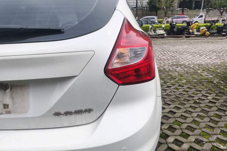 Used Ford Focus 2012 Hatchback 1.6L Automatic Fashion Edition Right Rear Taillight