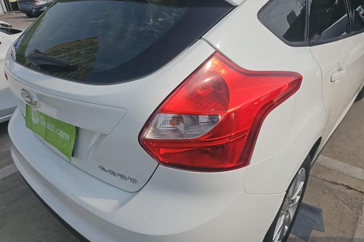 Used Ford Focus 2012 Hatchback 1.6L Automatic Comfort Model Right Rear Taillight