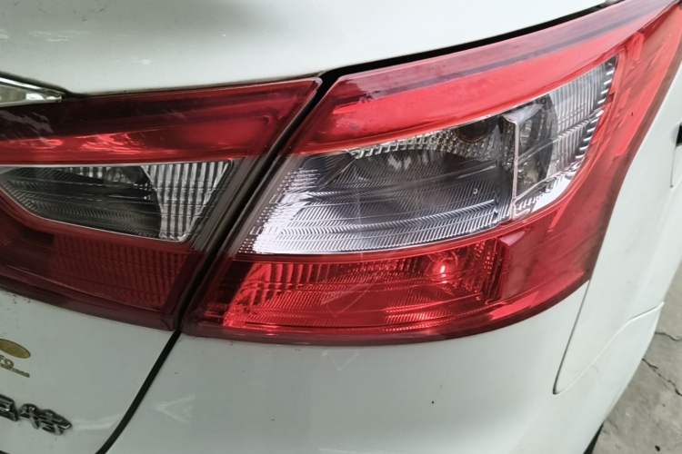 Used Ford Focus 2012 Sedan 1.6L Automatic Fashion Edition Right Rear Taillight