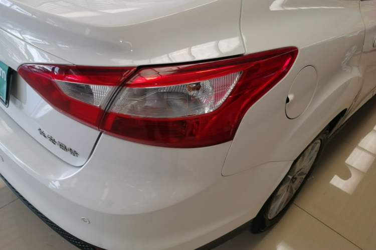 Used Ford Focus 2012 Sedan 1.6L Manual Comfort Model Right Rear Taillight