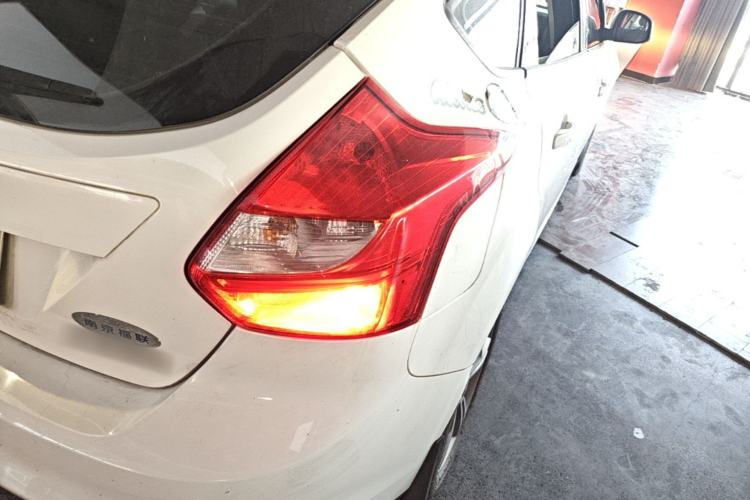 Used Ford Focus 2012 Hatchback 1.6L Automatic Fashion Edition Right Rear Taillight