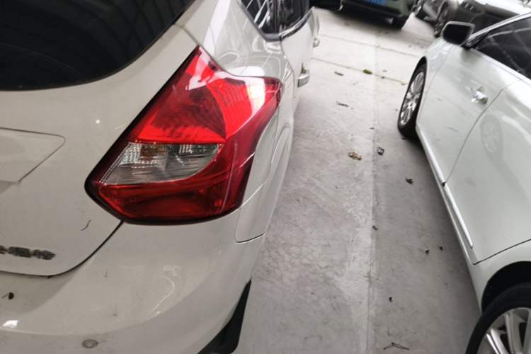 Used Ford Focus 2012 Hatchback 1.6L Automatic Comfort Model Right Rear Taillight