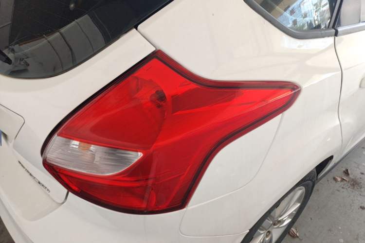 Used Ford Focus 2012 Hatchback 1.6L Automatic Comfort Model Right Rear Taillight