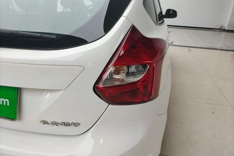 Used Ford Focus 2012 Hatchback 1.6L Automatic Fashion Edition Right Rear Taillight