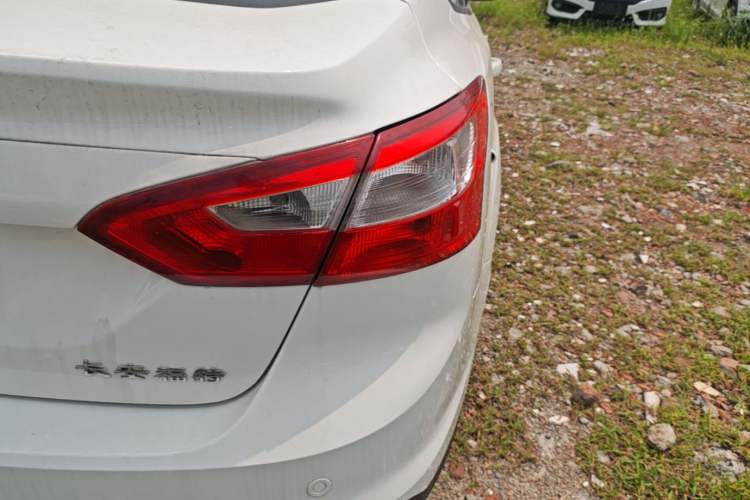 Used Ford Focus 2012 Sedan 1.6L Manual Fashion Edition Right Rear Taillight
