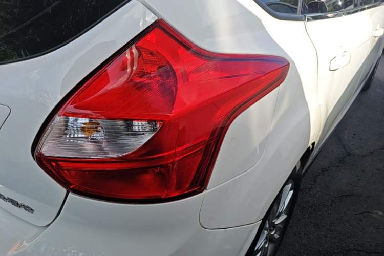 Used Ford Focus 2012 Hatchback 1.6L Automatic Comfort Model Right Rear Taillight