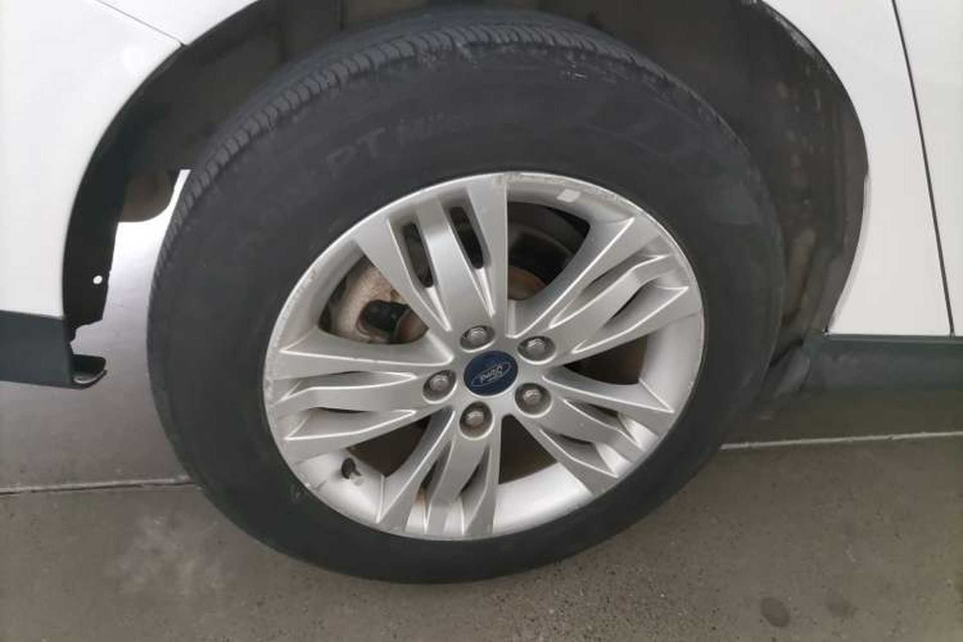 Used Ford Focus 2012 Sedan 1.6L Automatic Comfort Model Right Rear Wheel Hub