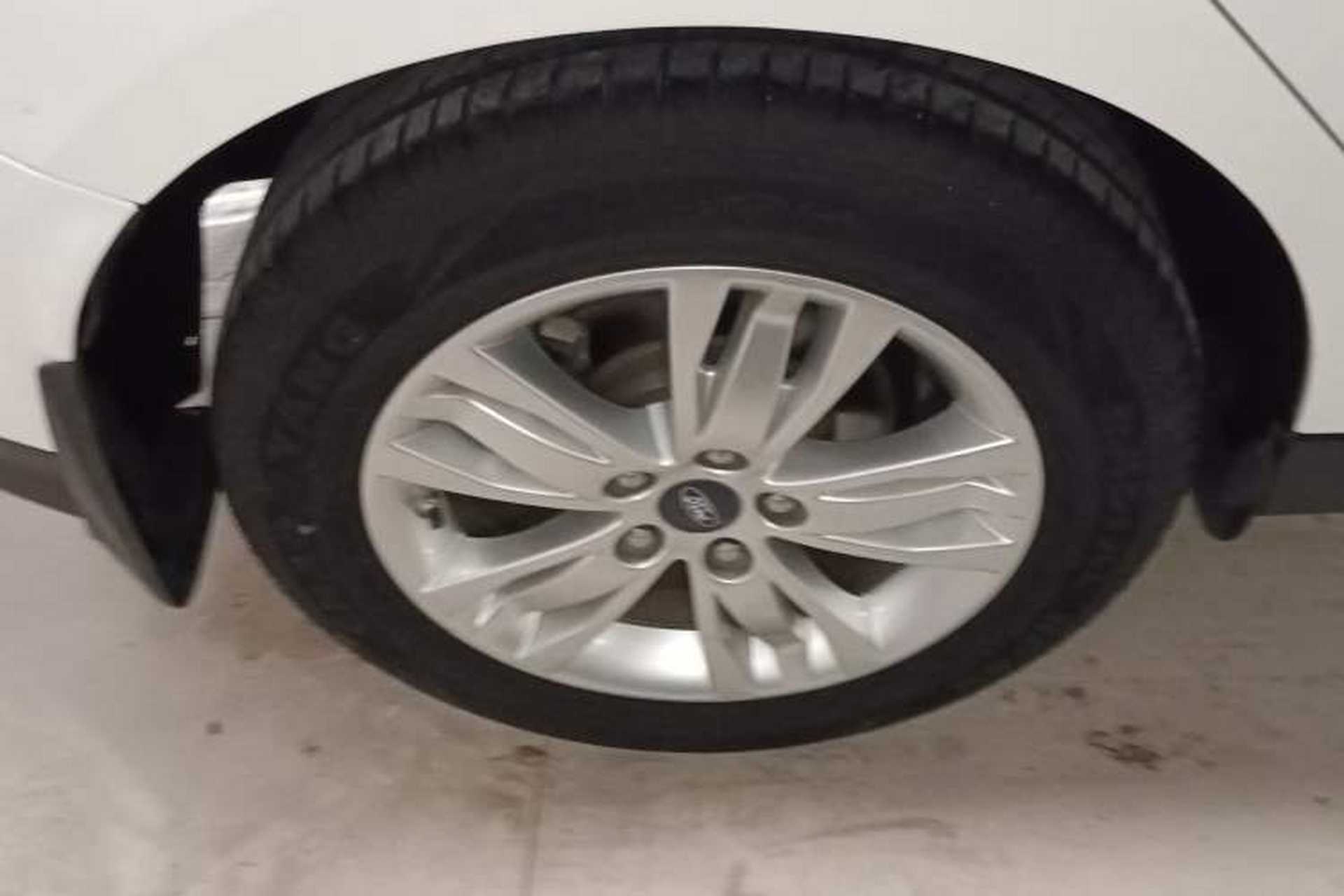 Used Ford Focus 2012 Hatchback 1.6L Automatic Comfort Model Right Rear Wheel Hub