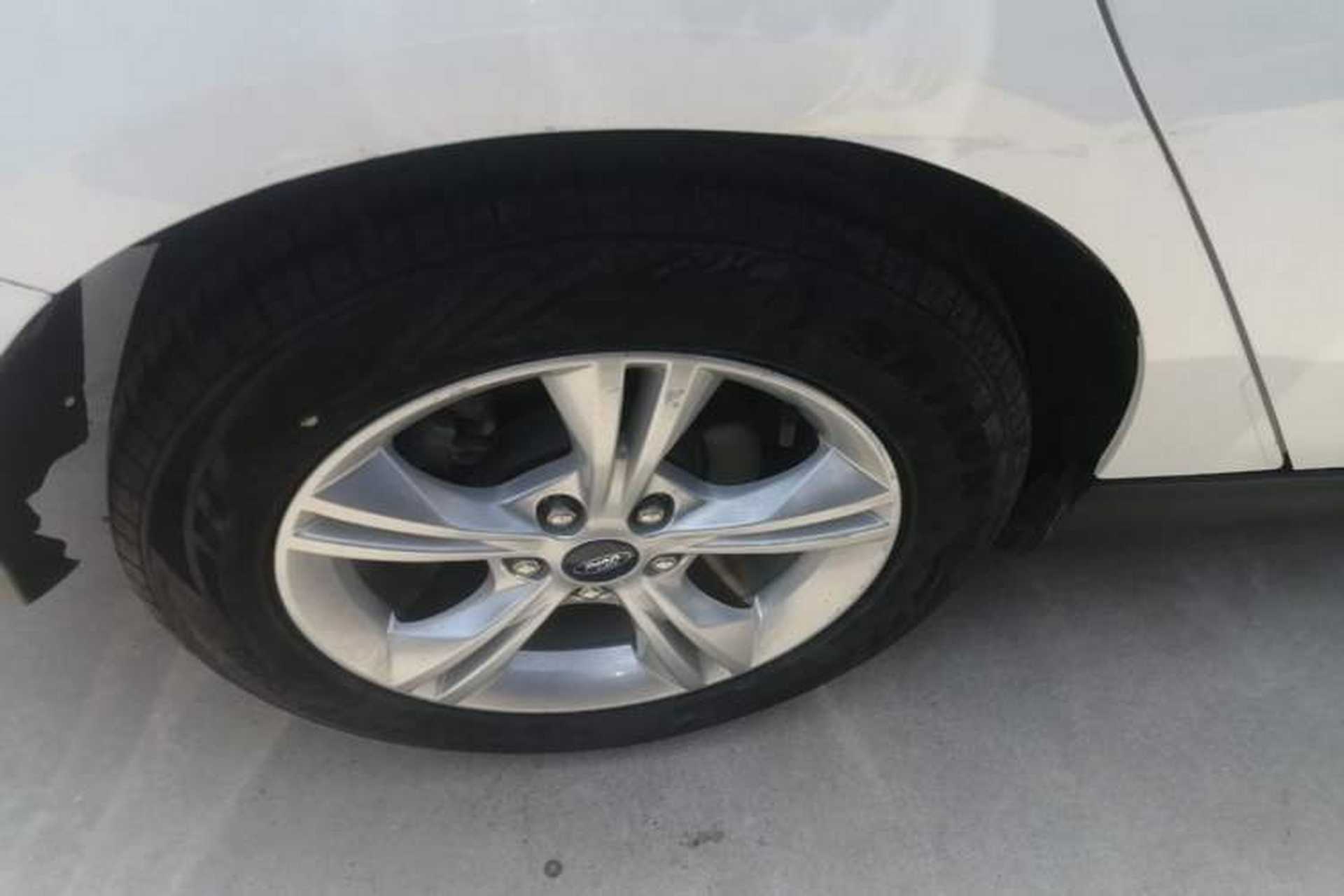 Used Ford Focus 2012 Hatchback 1.6L Automatic Fashion Edition Right Rear Wheel Hub
