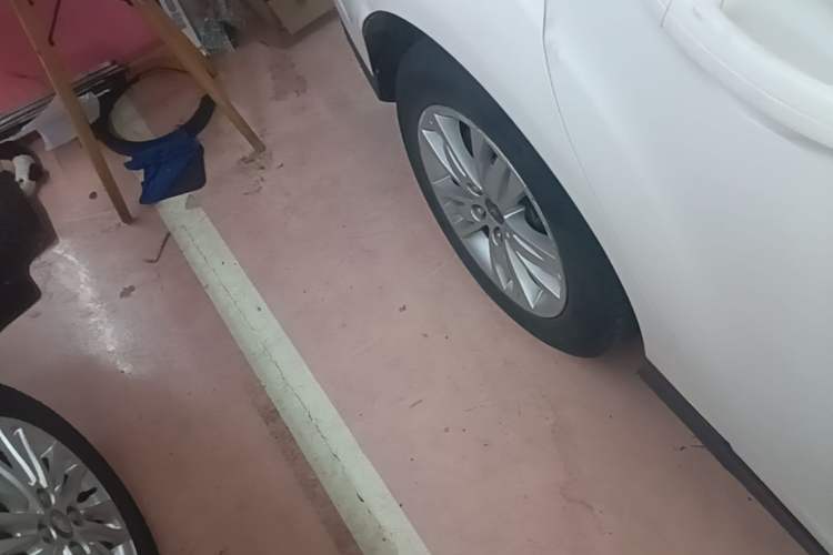 Used Ford Focus 2012 Sedan 1.6L Manual Comfort Model Right Rear Wheel Hub
