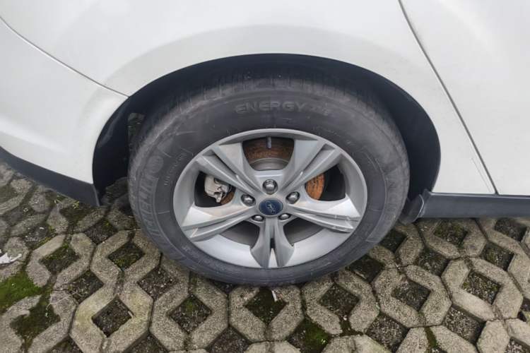 Used Ford Focus 2012 Hatchback 1.6L Automatic Fashion Edition Right Rear Wheel Hub