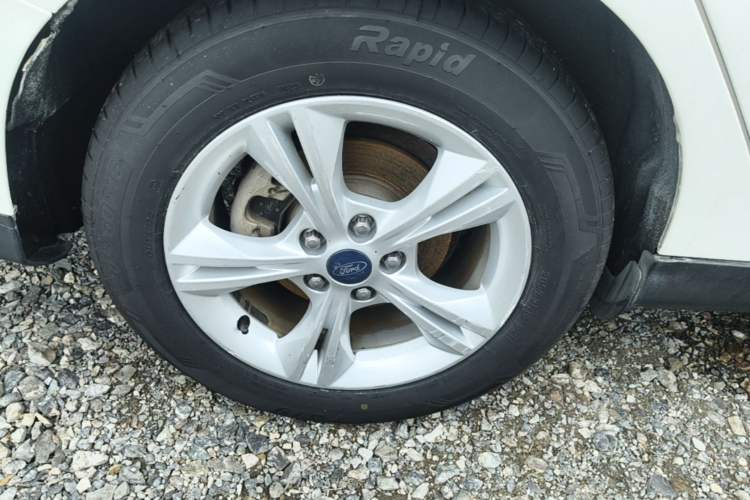 Used Ford Focus 2012 Sedan 1.6L Automatic Fashion Edition Right Rear Wheel Hub