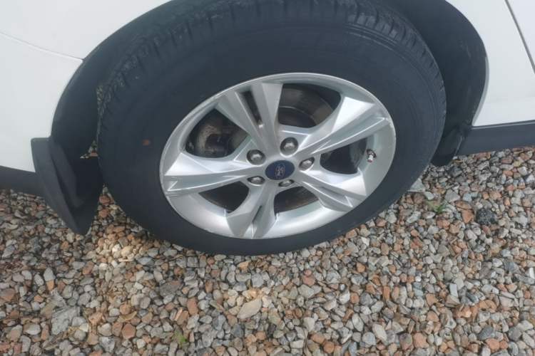 Used Ford Focus 2012 Hatchback 1.6L Manual Fashion Edition Right Rear Wheel Hub