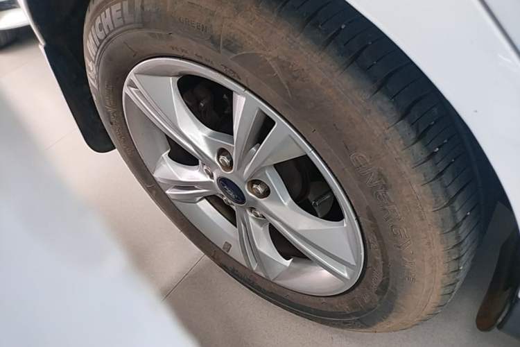 Used Ford Focus 2012 Hatchback 1.6L Manual Fashion Edition Right Rear Wheel Hub