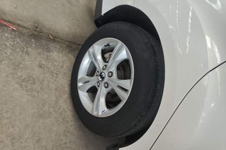 Used Ford Focus 2012 Sedan 1.6L Automatic Fashion Edition Right Rear Wheel Hub