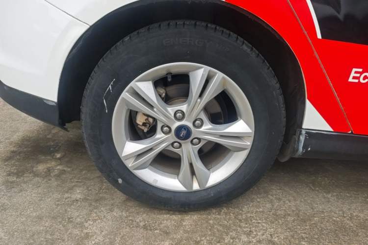 Used Ford Focus 2012 Hatchback 1.6L Automatic Fashion Edition Right Rear Wheel Hub