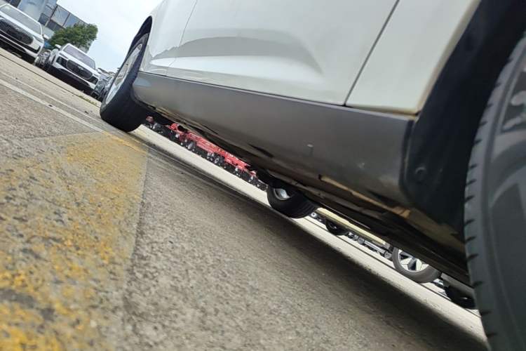 Used Ford Focus 2012 Hatchback 1.6L Automatic Fashion Edition Right Side Sill