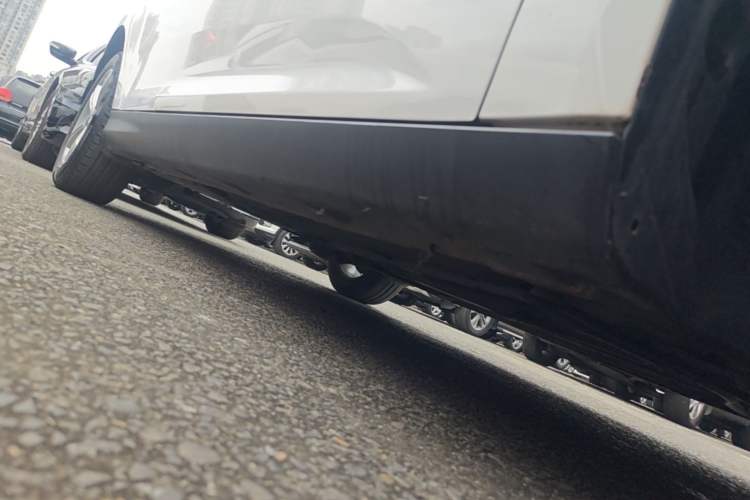 Used Ford Focus 2012 Hatchback 1.6L Automatic Fashion Edition Right Side Sill