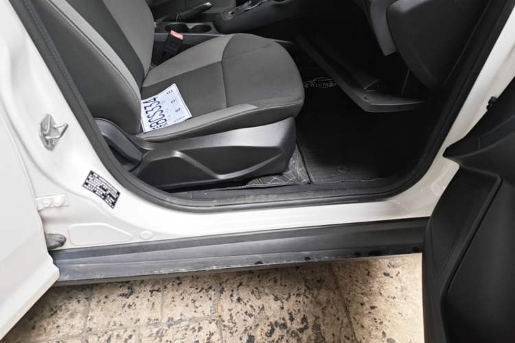 Used Ford Focus 2012 Hatchback 1.6L Automatic Comfort Model Right Side Sill